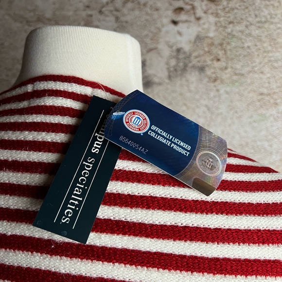 University of Arkansas Razorbacks - Unisex poncho - Picture 4 of 9